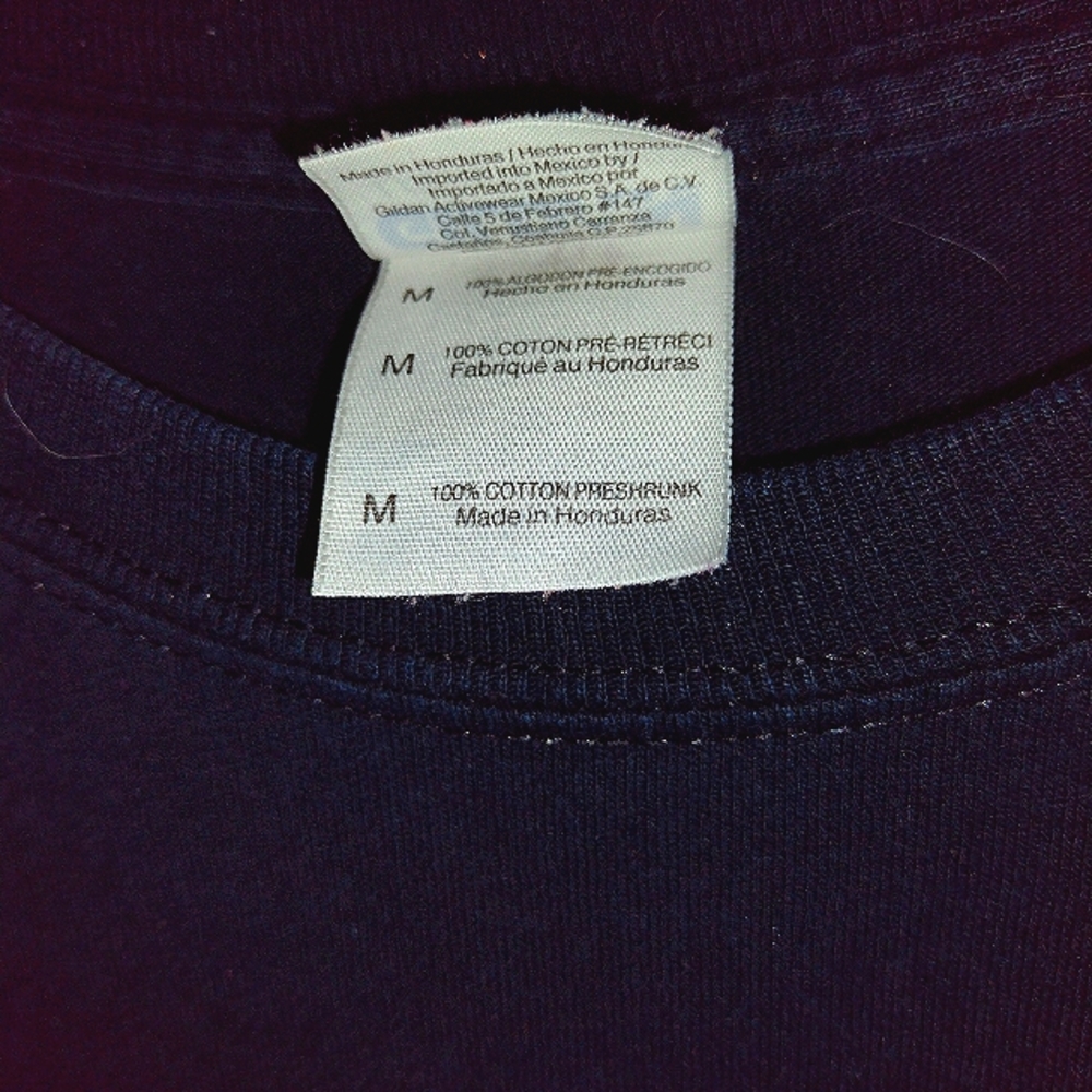 Ladies pull over long sleeve t-shirt size medium